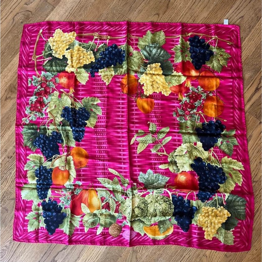 Gucci silk scarf